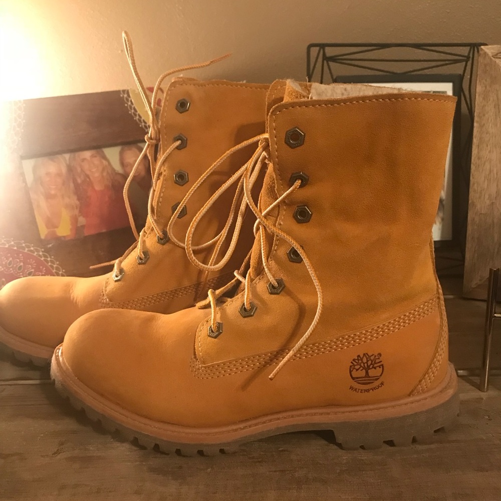 Timberland Women “Teddy Foldover”